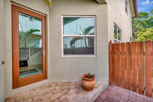 Foto del edificio - 853 SW 11th Ct