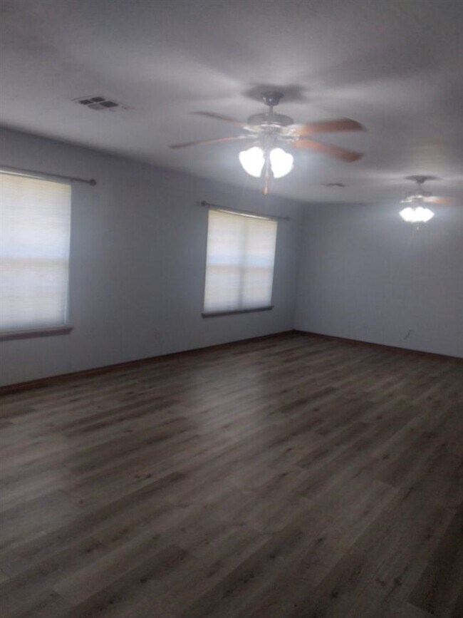 Foto del edificio - 902 NW 66th St