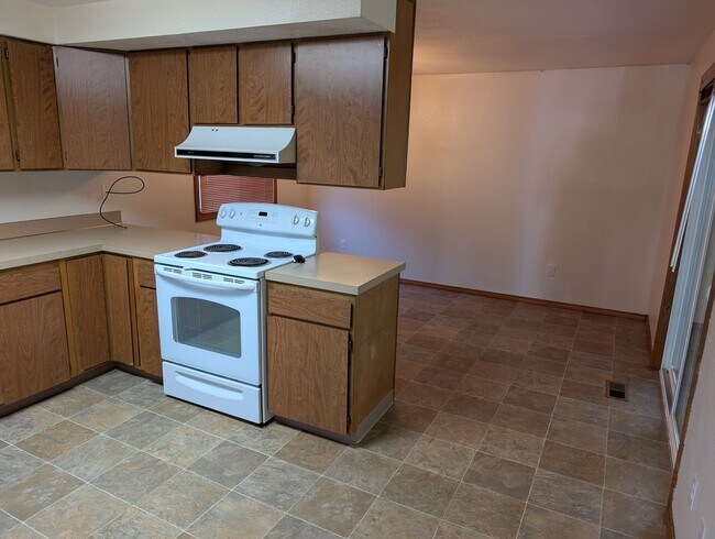 Foto del edificio - Great location off of Gary Lane and State ...