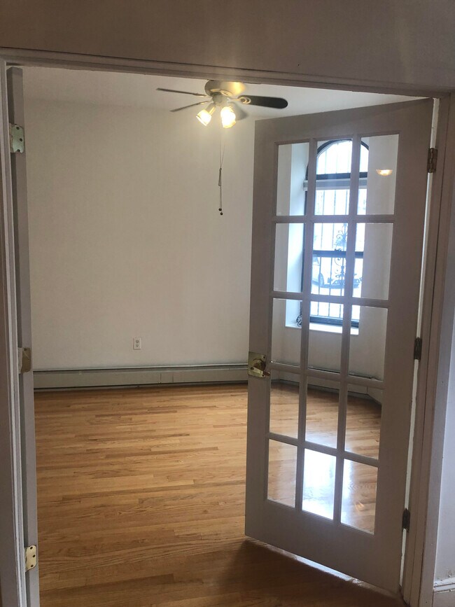 Main Bedroom - 307 W 146th St