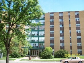 Building Photo - 611 Jefferson Av