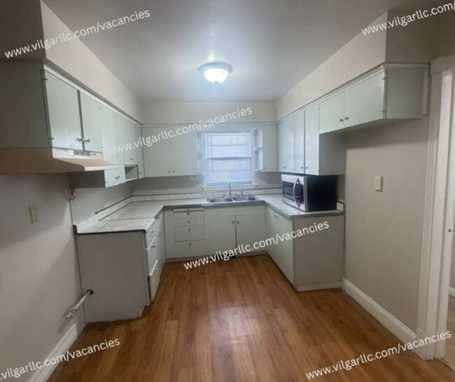 Foto del edificio - Updated 2-Bedroom • 1-Bathroom Home