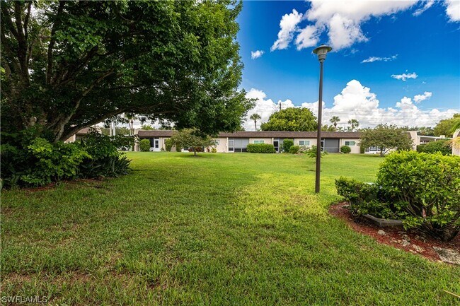 Foto del edificio - 6300 South Pointe Blvd