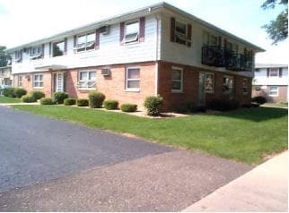 Primary Photo - Brentwood Parkway Apartments