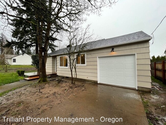 Building Photo - 2 br, 1 bath House - 1050 Cedar Way SE