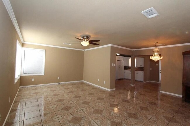 Building Photo - 2610 35th St