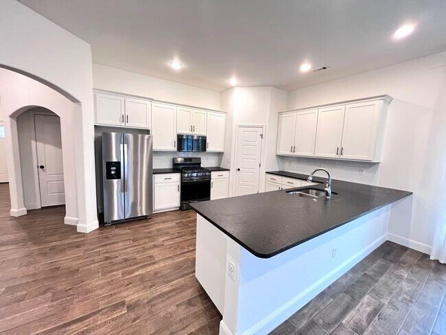 Foto del edificio - 2440 Cameo Ln
