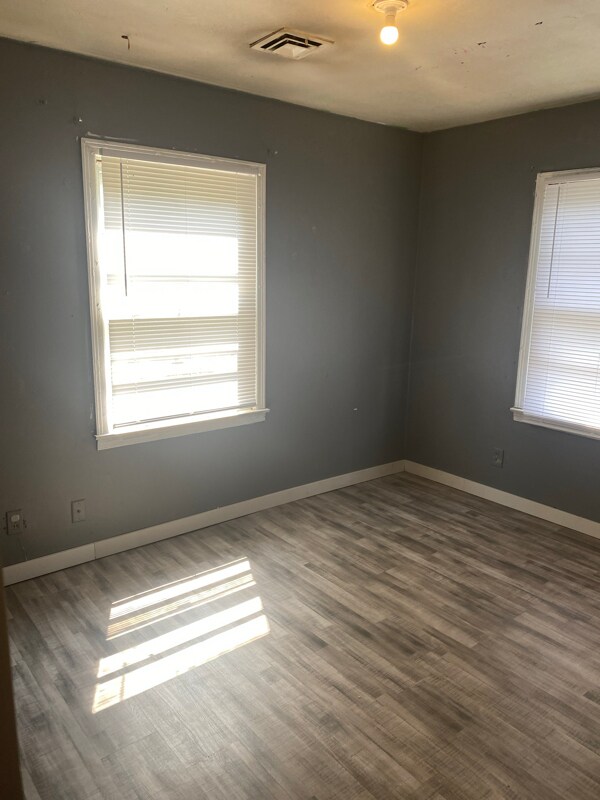 Foto del edificio - 1807 E 16th St N