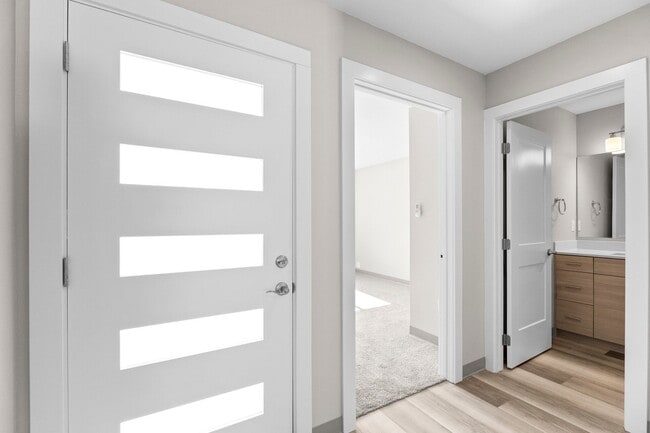 Building Photo - Zero-step Valley Duplex for rent!