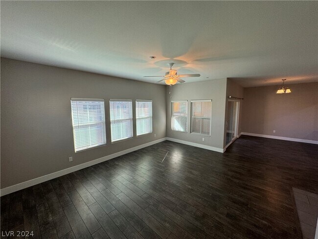 Foto del edificio - 11885 Tevare Ln