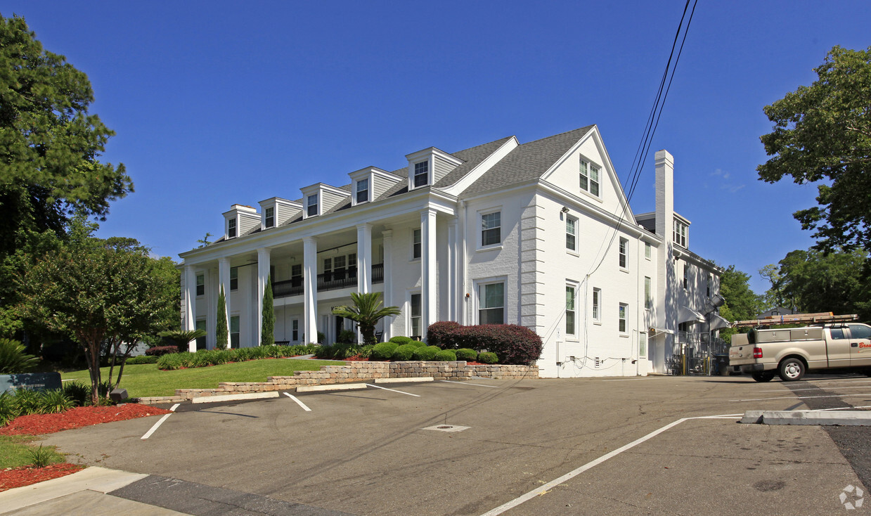 Building Photo - Kappa Kappa Gamma