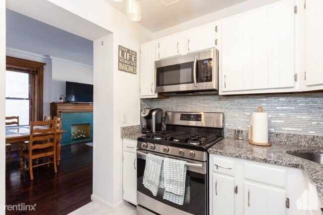 Foto del edificio - 2 br, 1 bath Condo - 561 W Surf 5O1 Unit 5O1