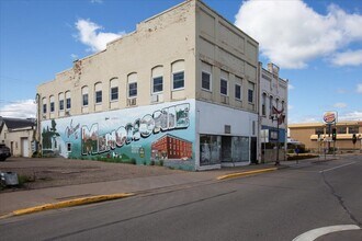 Building Photo - 620 1/2 Main St E