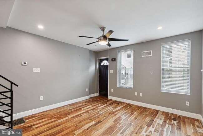 Building Photo - 1316 S Opal St