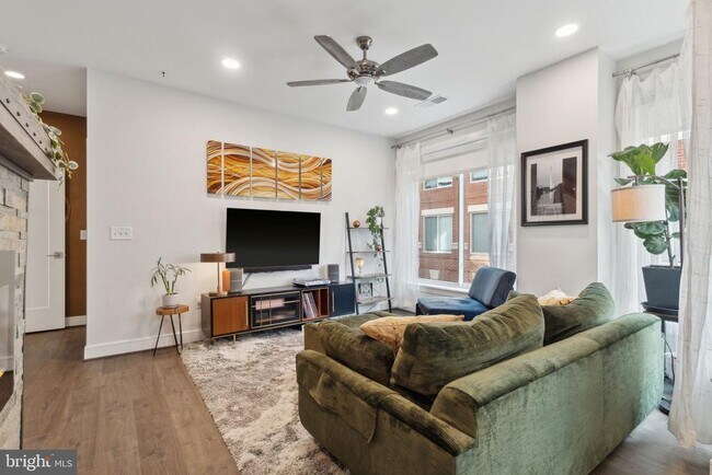 Foto del edificio - 625 Slaters Ln