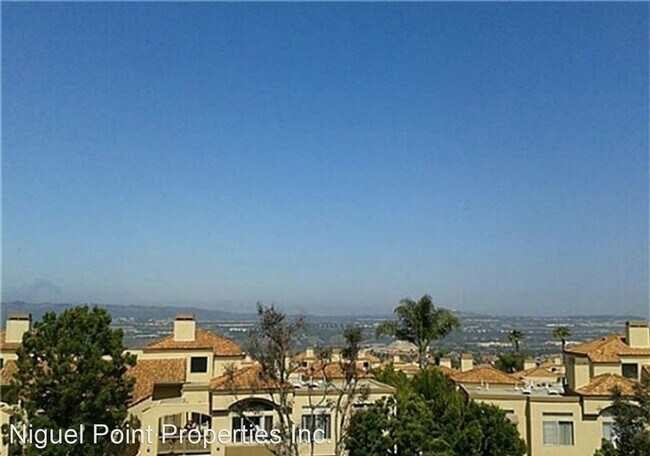 Building Photo - 2 br, 1.5 bath House - 25061 Calle Playa #C