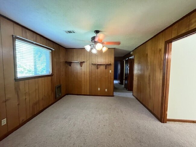 Foto del edificio - Renovated 3 Bedroom 1.5 Bath Home for Rent!