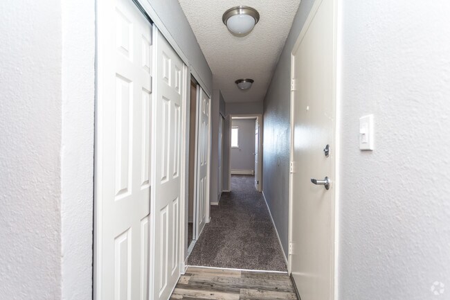 1HAB, 1BA - Torrey - Sierra Vista