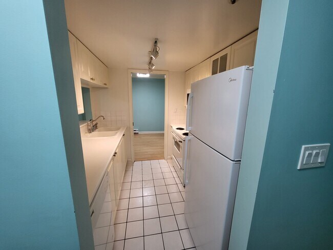 Photo du bâtiment - 2885 E Kent Av N