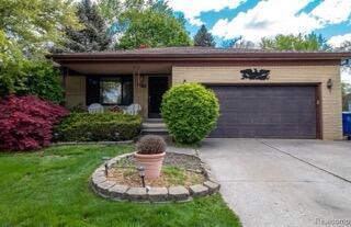 Foto principal - 28418 Walker Ave