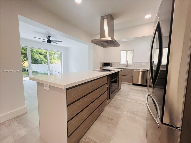 Foto del edificio - 2350 SW 24th St