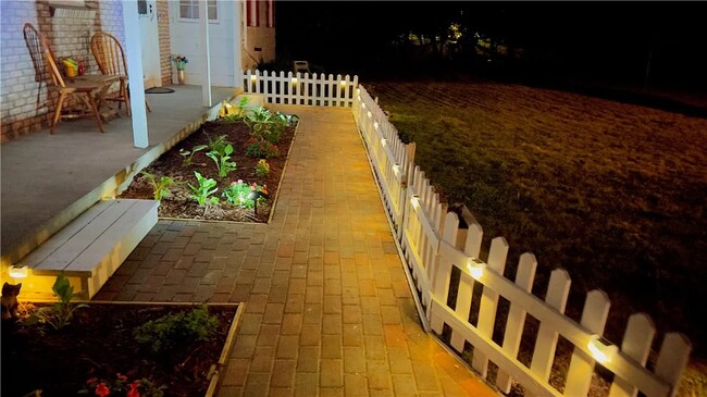 Foto del edificio - 178 S Main St