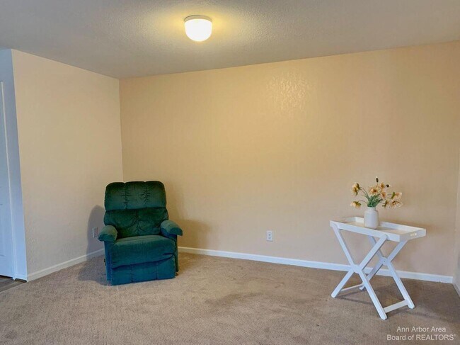 Foto del edificio - 109 Fieldcrest St