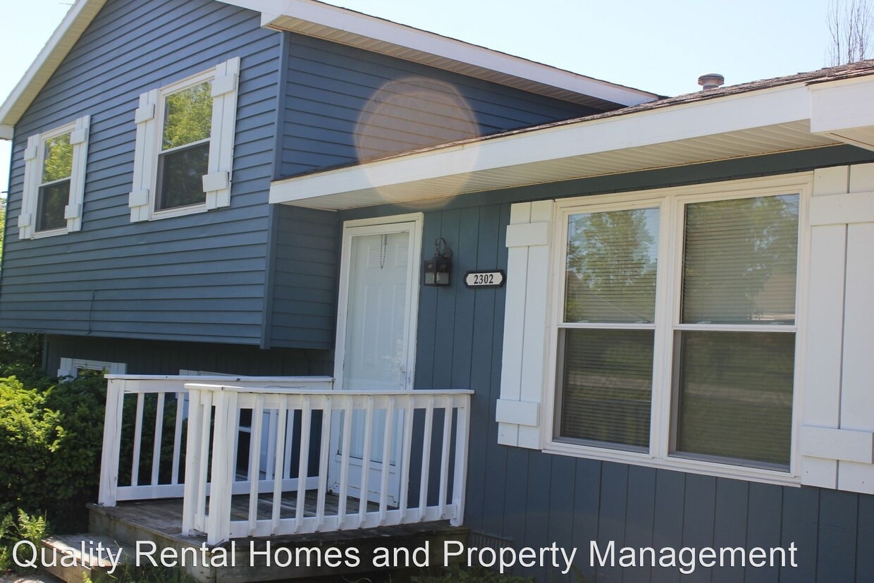 3 br, 1.5 bath House 2302 Gibson House Rental in Grand Blanc, MI