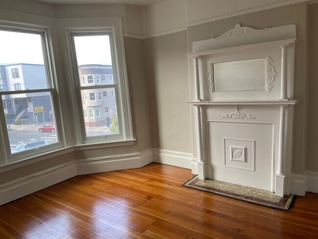 livingroom - 709 San Jose Ave