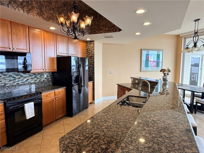 Foto del edificio - 3414 Hancock Bridge Pkwy