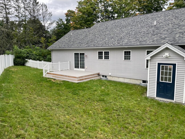Building Photo - 9 Alden Ln