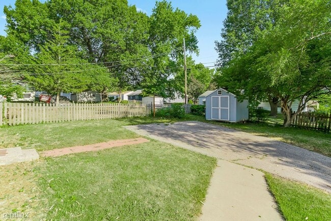 Building Photo - 3 br, 2 bath House - 6002 West 55th Street