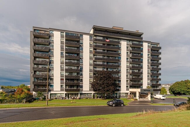 Building Photo - 84 Runnymede Road