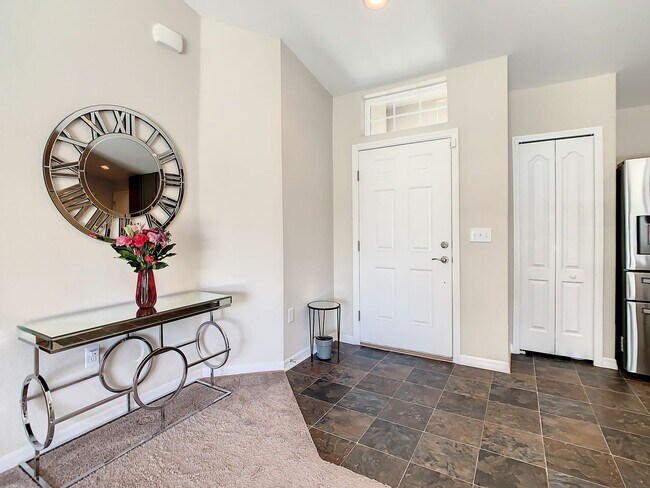 Foto del edificio - Beautiful 3 Bedroom 2 bath Home in desirab...