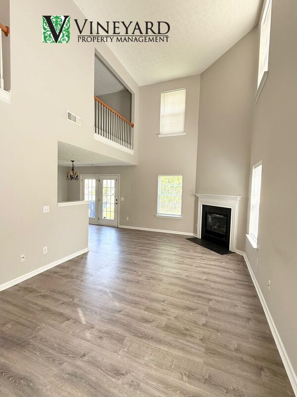 Foto del edificio - 242 Silver Ridge Dr