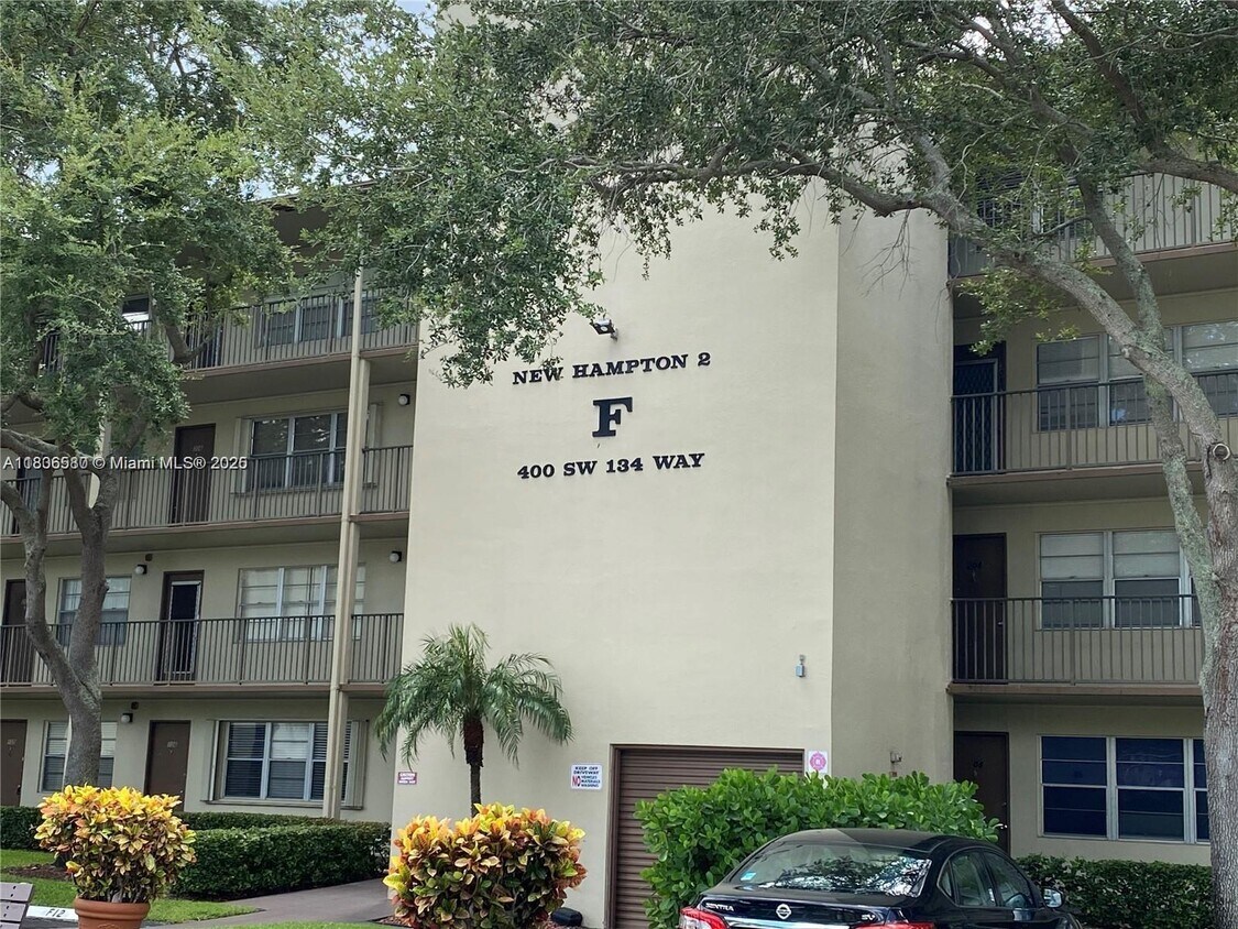 Primary Photo - 400 SW 134th Way