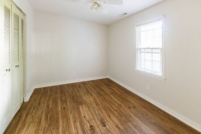 Foto del edificio - 4 Bedroom Home in North Chesterfield ***Available NOW***