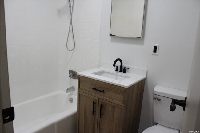 Foto del edificio - 95-17 Rockaway Beach Blvd