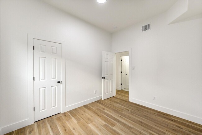 Foto del edificio - 9727 Stedman St