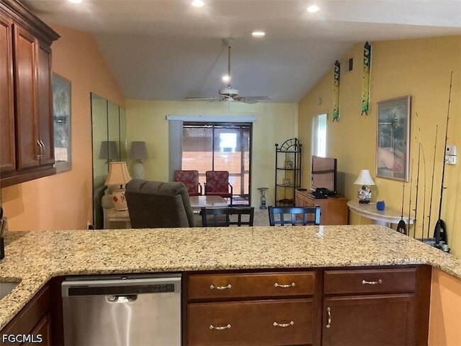 Foto del edificio - 4919 Victoria Dr