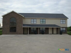 Building Photo - 4505 Jeff Scott Dr