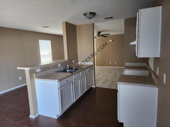 Building Photo - 1813 Wickham Dr