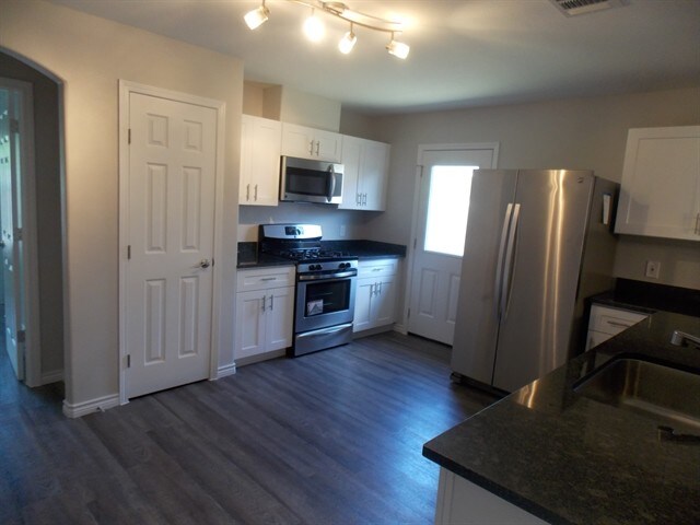 Foto del edificio - 13211 Ambrosa Dr