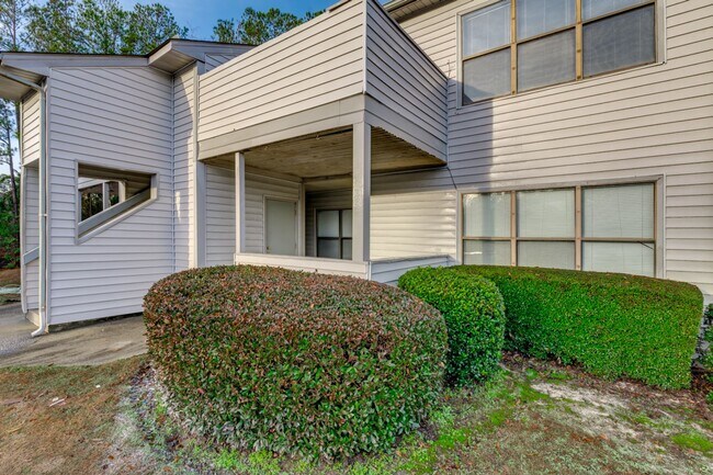 Foto del edificio - Charming 2 bedroom, 2 bathroom home locate...