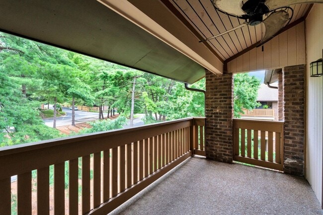 Building Photo - **A RARE FIND - GREEN HILLS CONDO WITH QUI...