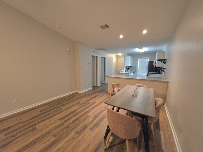 Foto del edificio - 2177 Bridgeton Rd