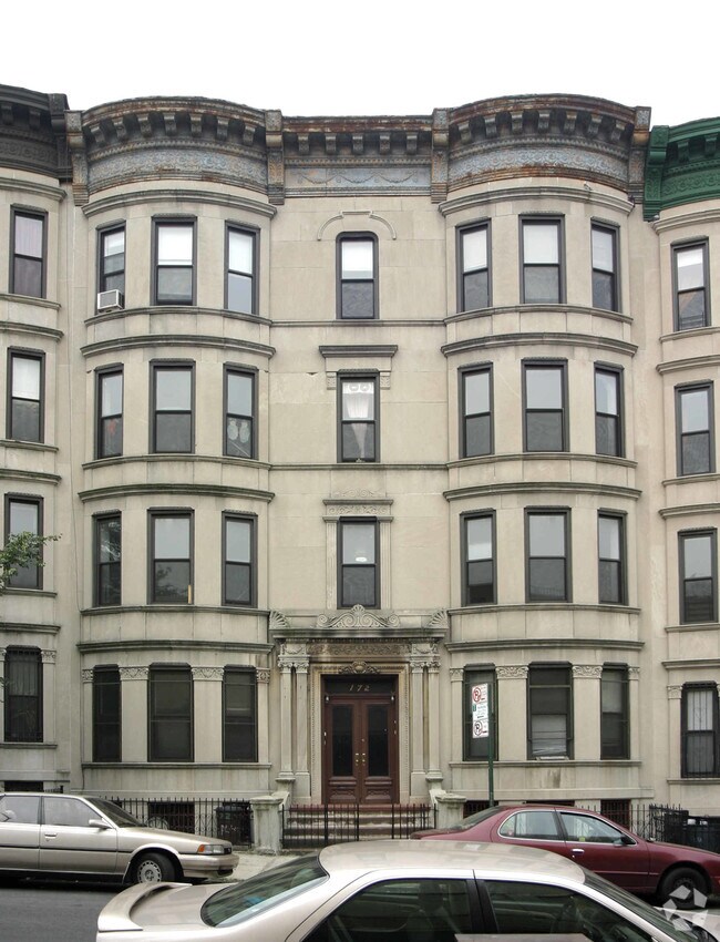 Foto del edificio - 172 Sterling Pl