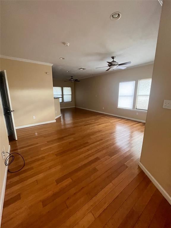 Foto del edificio - 1038 E 43rd St