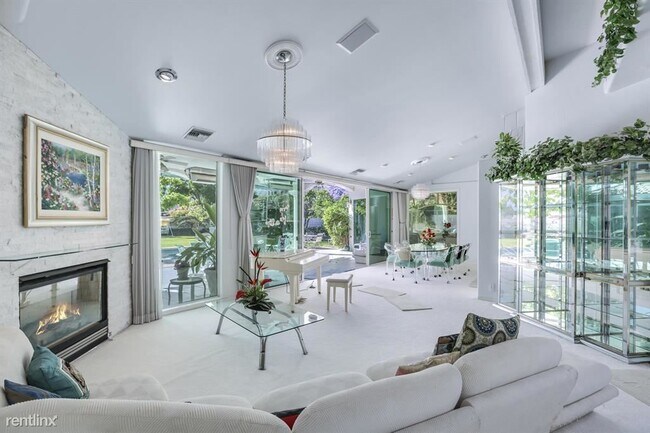 Foto del edificio - 3 br, 4 bath House - 875 Tamarisk Rd