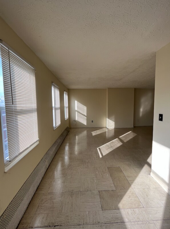 918 Findlay St Unit 1006, Cincinnati, OH 45214 Room for Rent in